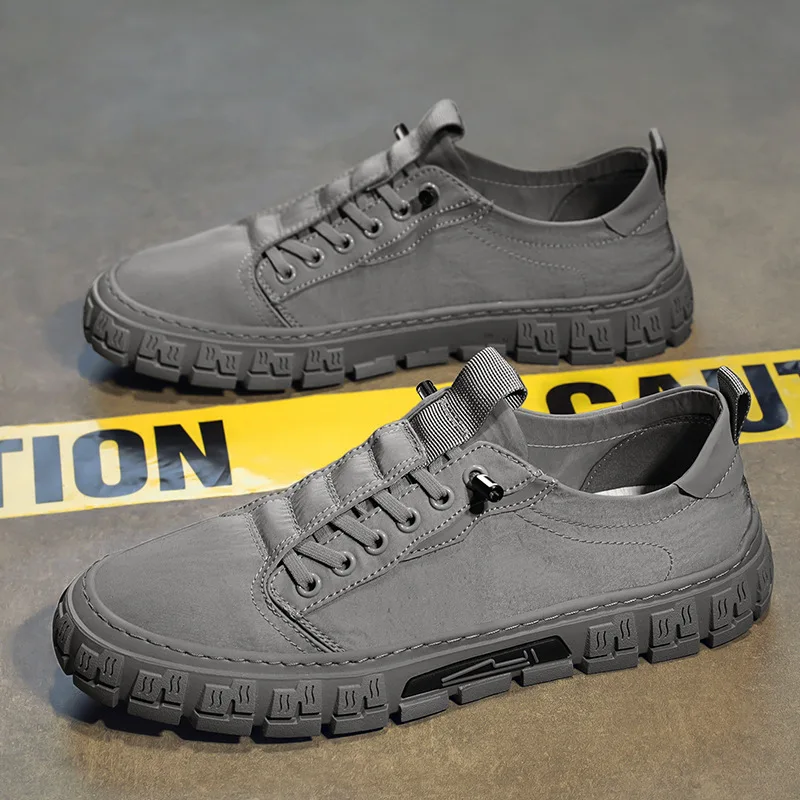 

2023 Summer New Umbrella Cloth Waterproof and Non Slip Flat Shoes Lazy Canvas Men's Shoes