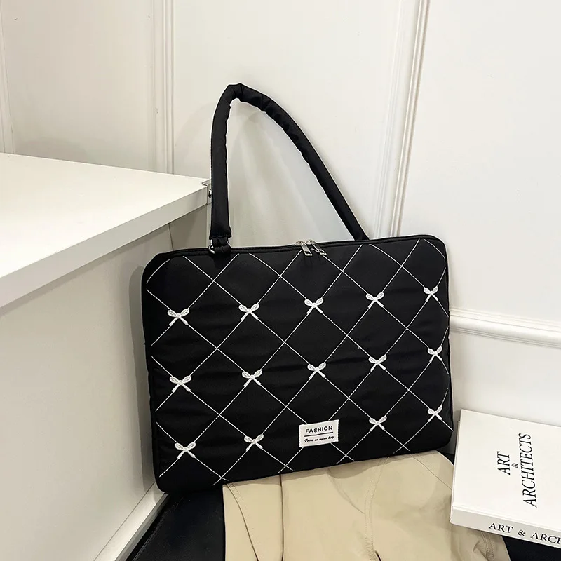 Chic Heart Design Protective Laptop and Tablet Sleeve with Storage Pouch