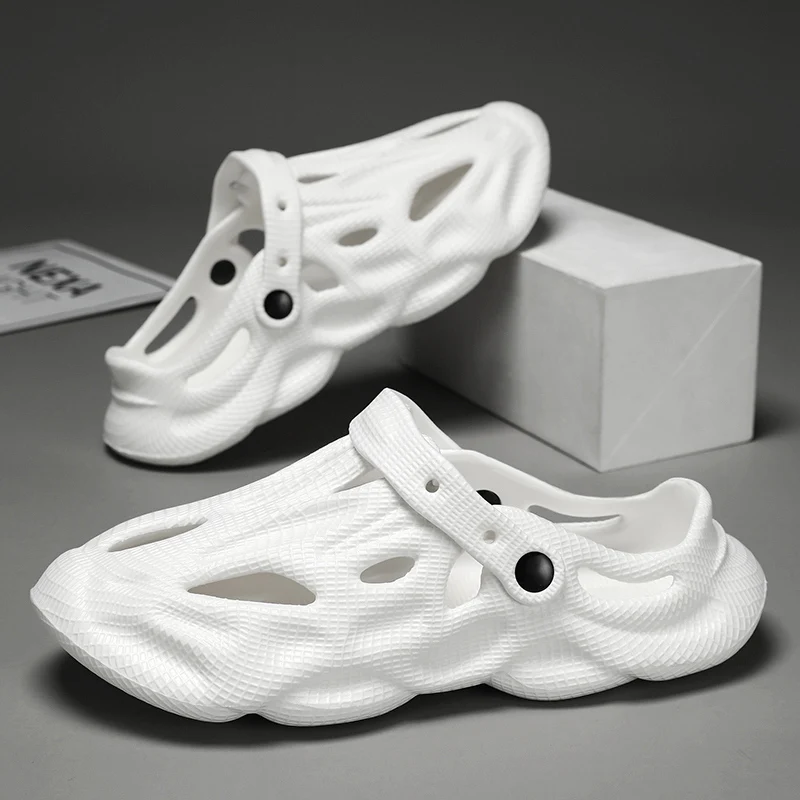 Novelty Hot Sale Garden Shoes for Women Mens Sandals EVA Lightweight Beach Clogs Summer Beach Zapatos Hombre for Men and Women