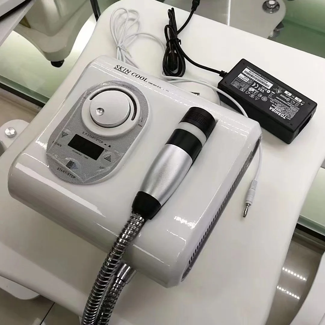 The new skincool Cold and heat import RF Skin rejuvenation DCOOL electroporation freezer removes wrinkles and lifts firms