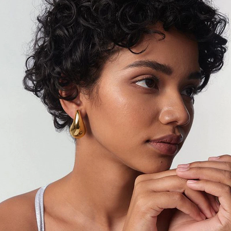 Punk Liscio Placcato Oro Esagerato Dupes Teardrop Chunky Martellato Orecchini A Bottone In Acciaio Inossidabile Waterdrop Leggero Fibbia Per L'Orecchi