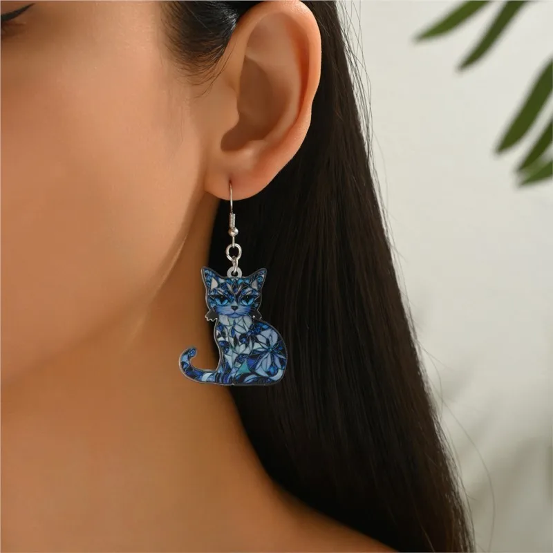 Cute Fashion 2D Flat Cat Dangle Earrings for Women Charming Cartoon-Style Acrylic Jewelry Accessories