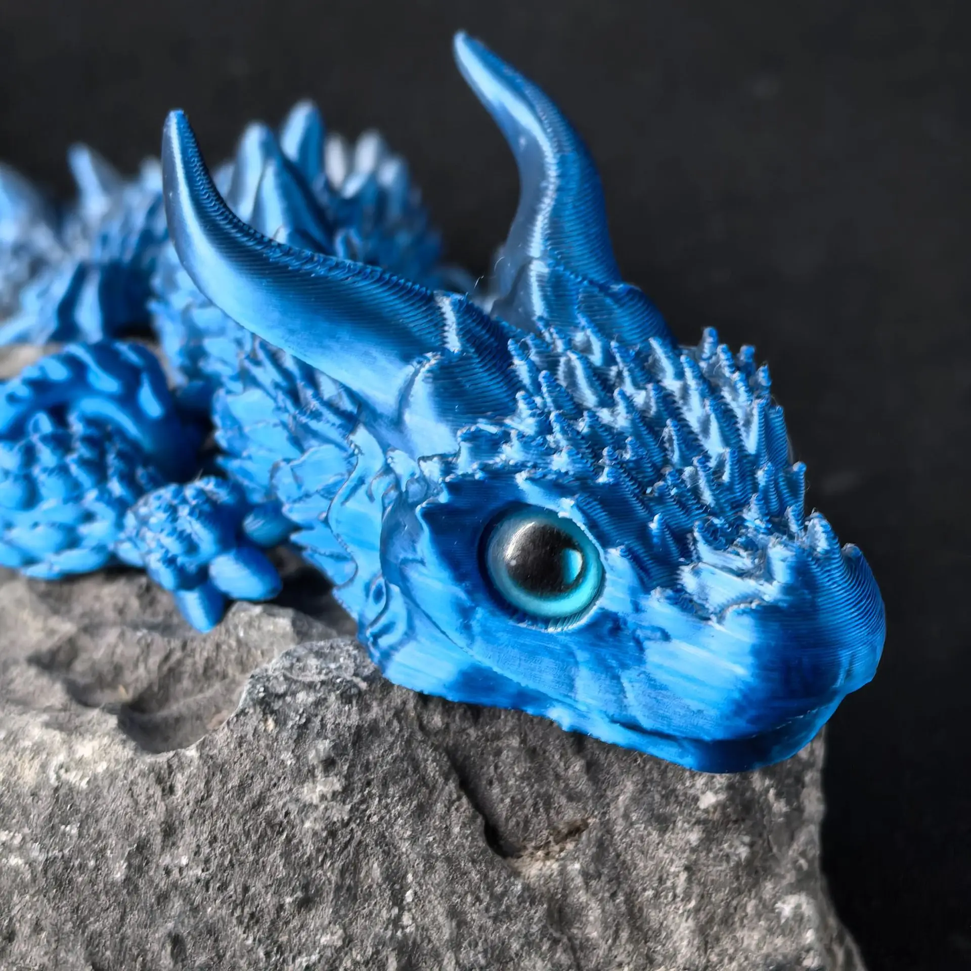 3D Printed Double-Horned Dragon Figurine with Random Eyes for Home