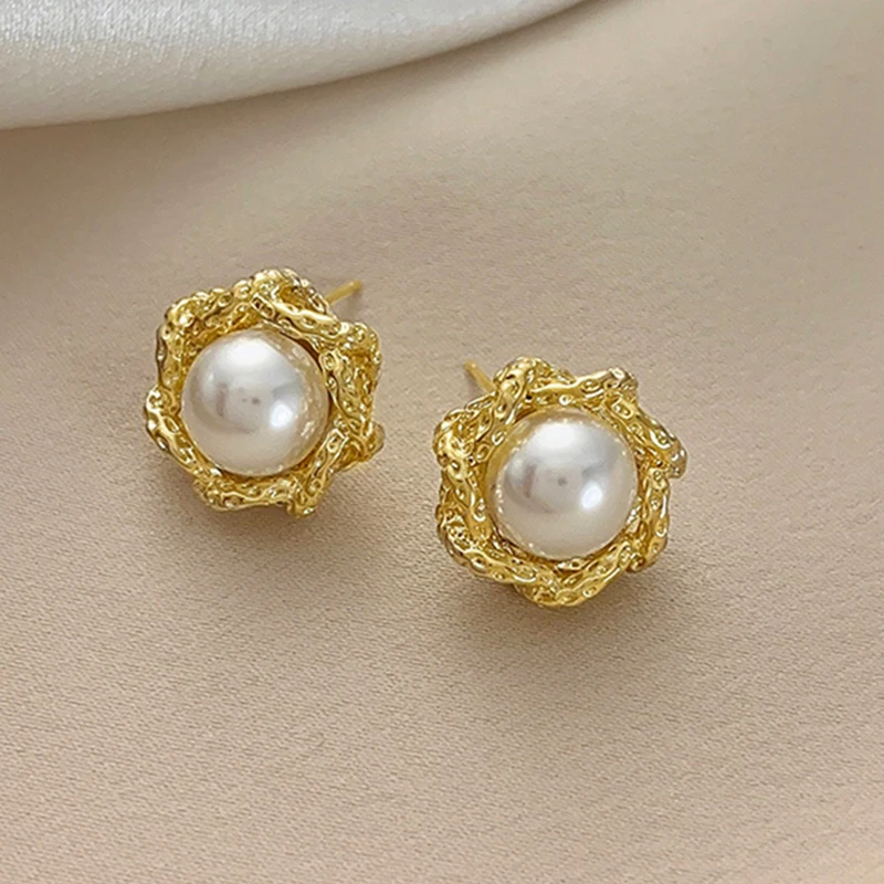 Korean Style Light Luxury Stud Pearls Earrings for Women Jewellery Metal Jewelry Party Gifts