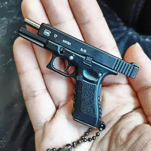 1:3 G17 Pistol Model Metal Mini Toy Gun Detachable DIY Semi-alloy Keychain Pendant Ornaments Children's Toy 2