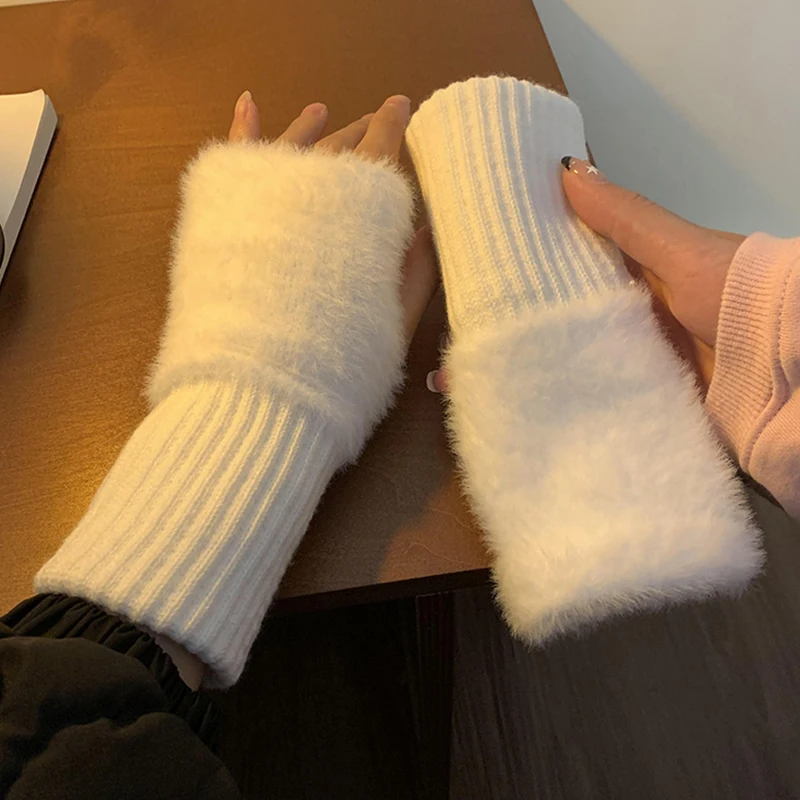 

Luxury Mink Fleece Soft Winter Half Finger Gloves Women Warm Solid White Plush Knitted Fingerless Gloves Wrist Mittens Writting