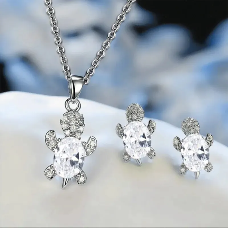 3-teiliges versilbertes Halsketten-Ohrring-Set für Damen, leicht, luxuriös, modischer Stil, Schildkrötenform mit mehrfarbigem Glasdiamant – Detail 9