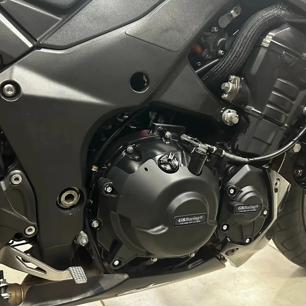 チェーンプロテクター オートバイベルトガードカバープロテクターCNC装飾チェーンガードKawasaki Z1000 Z1000SX  チェーンプロテクターガード オートバイフロントエンジンチェーンスプロケットカバーガード保護 に適合する ZX 10R ZX10R Z オートバイアクセサリー  リア ... チェーンプロテクター オートバイベルトガードカバープロテクターCNC装飾チェーンガードKawasaki Z1000 Z1000SX