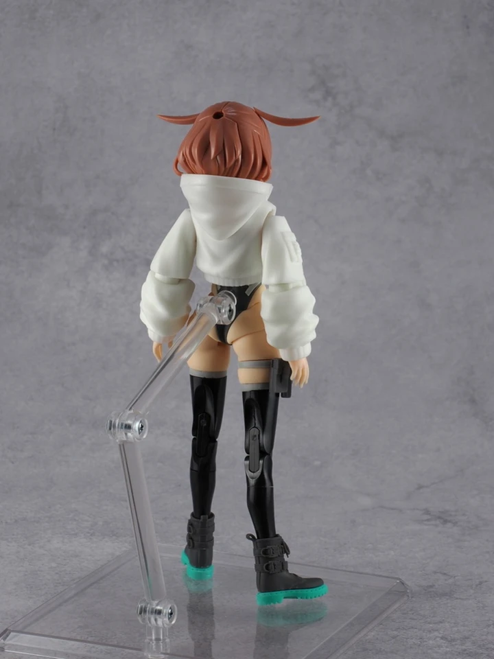 ロザマリアモンチベレル　レプリカユニ　アクスタ Female Trafalgar Law Resin YZ Studio One Piece Collectibles 7.4cm