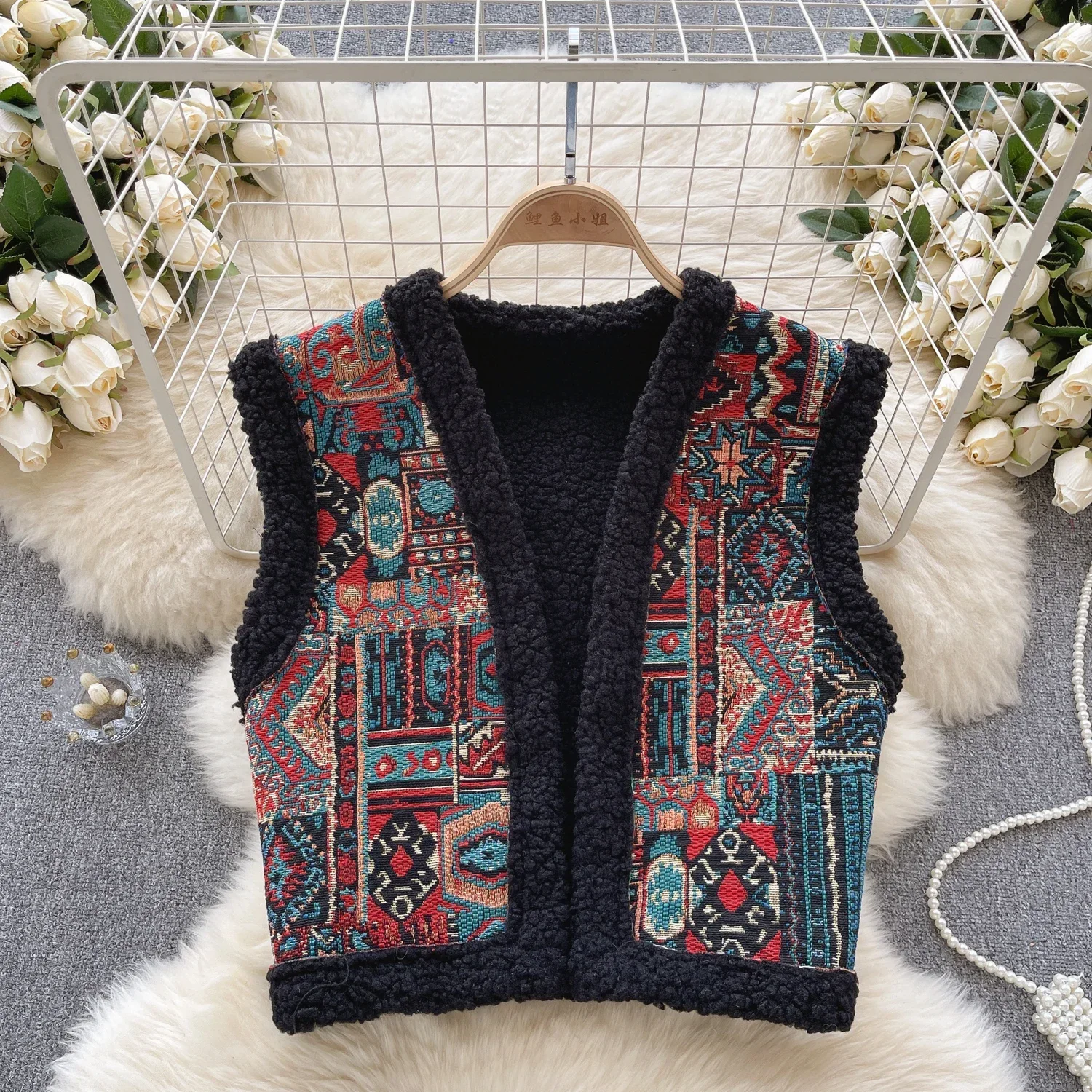 

Ethnic Style Autumn New Vest for Women Fashion Casual Versatile Paisley Embroidery Female Short Cardigan Waistcoat Dropshipping