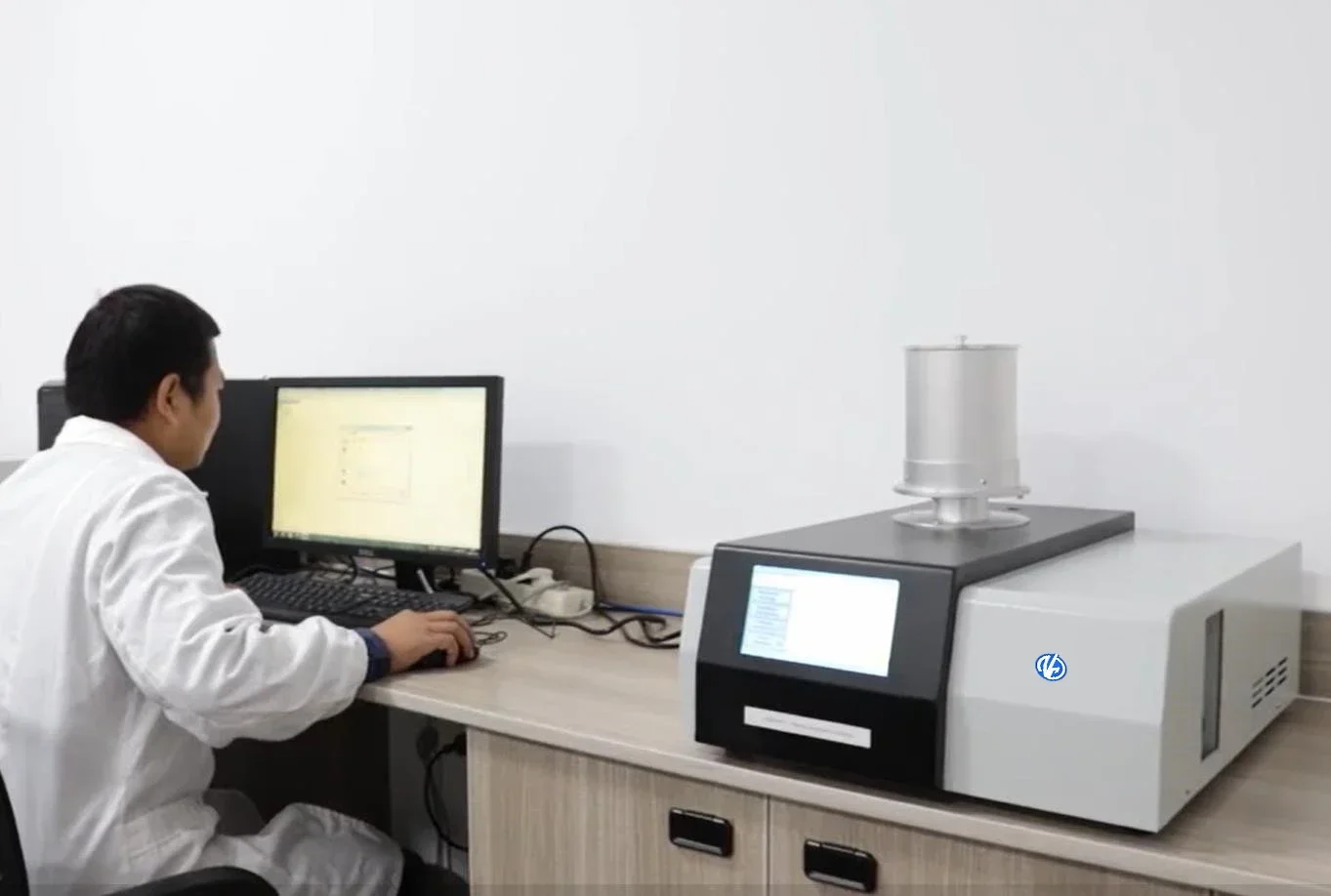 YYHC-Laboratory  Thermal Analyzer 1150C Simultaneous Thermal Analysis 4