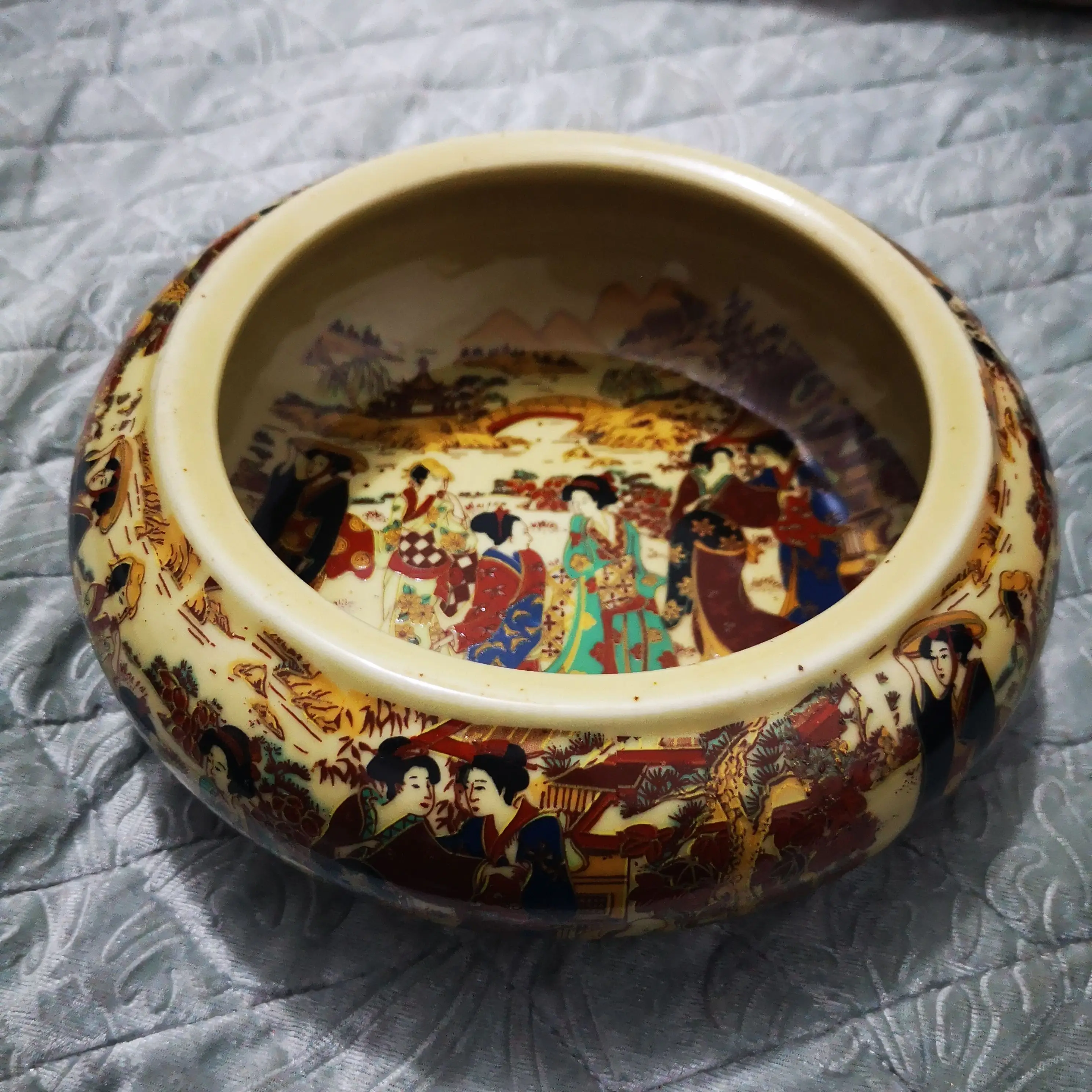 Elaborate China Jingdezhen porcelain hand painting kimono women old ashtray pot | Дом и сад