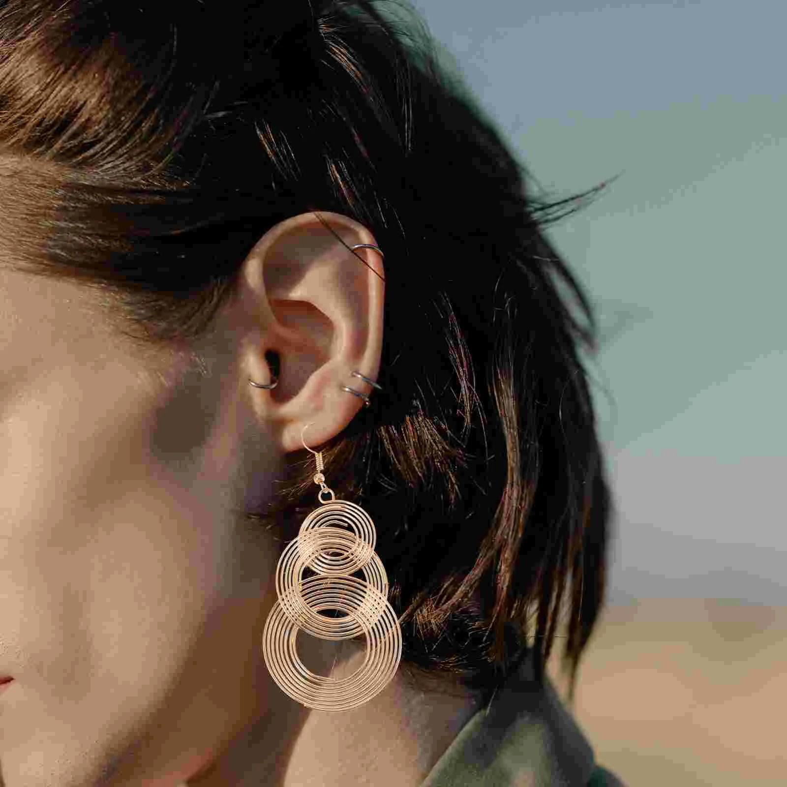 

Hippie Party Set Earrings Layered Sets for Women 70s Accessories Frameless Metal Sunglasses Miss Disco Jewelry