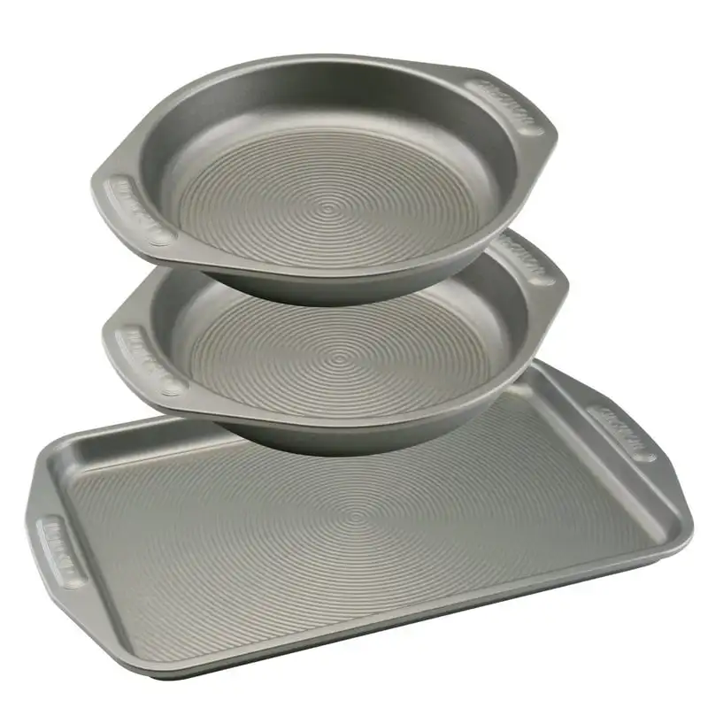 

Bakeware 3-Piece Cookie and Cake Set