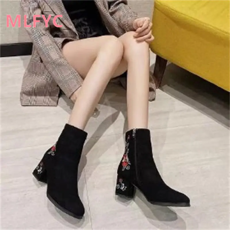 2022 Winter Retro Ethnic Style Embroidered Women's Boots Thick Heel High Heel National Style Embroidered Short Boots