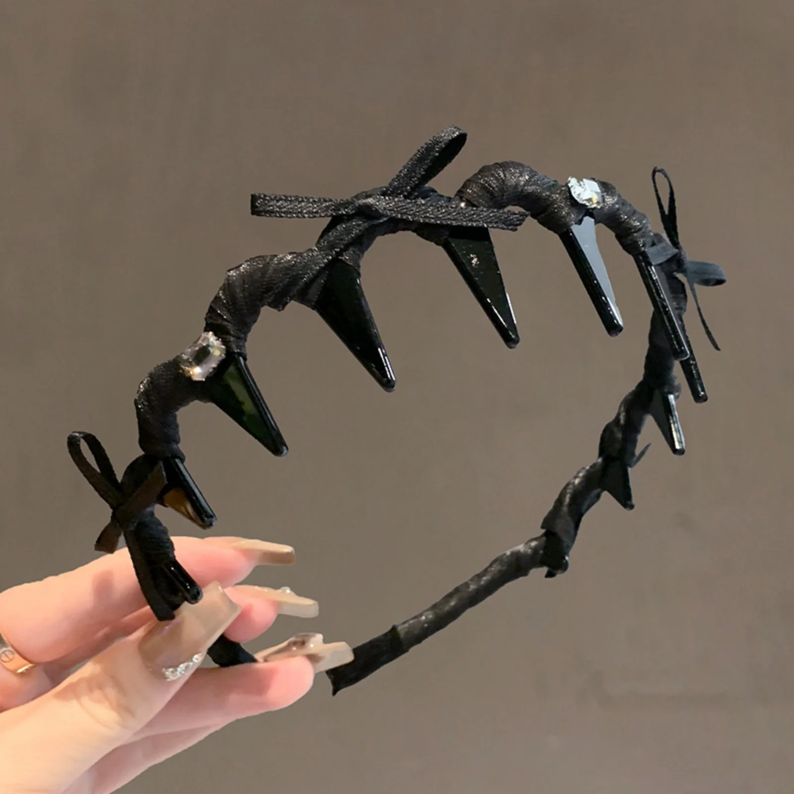 1PC Stylish Ribbon - Wrapped Hair Claw Headbands: Black & White with Rhinestones, Trendy Hair Accessories