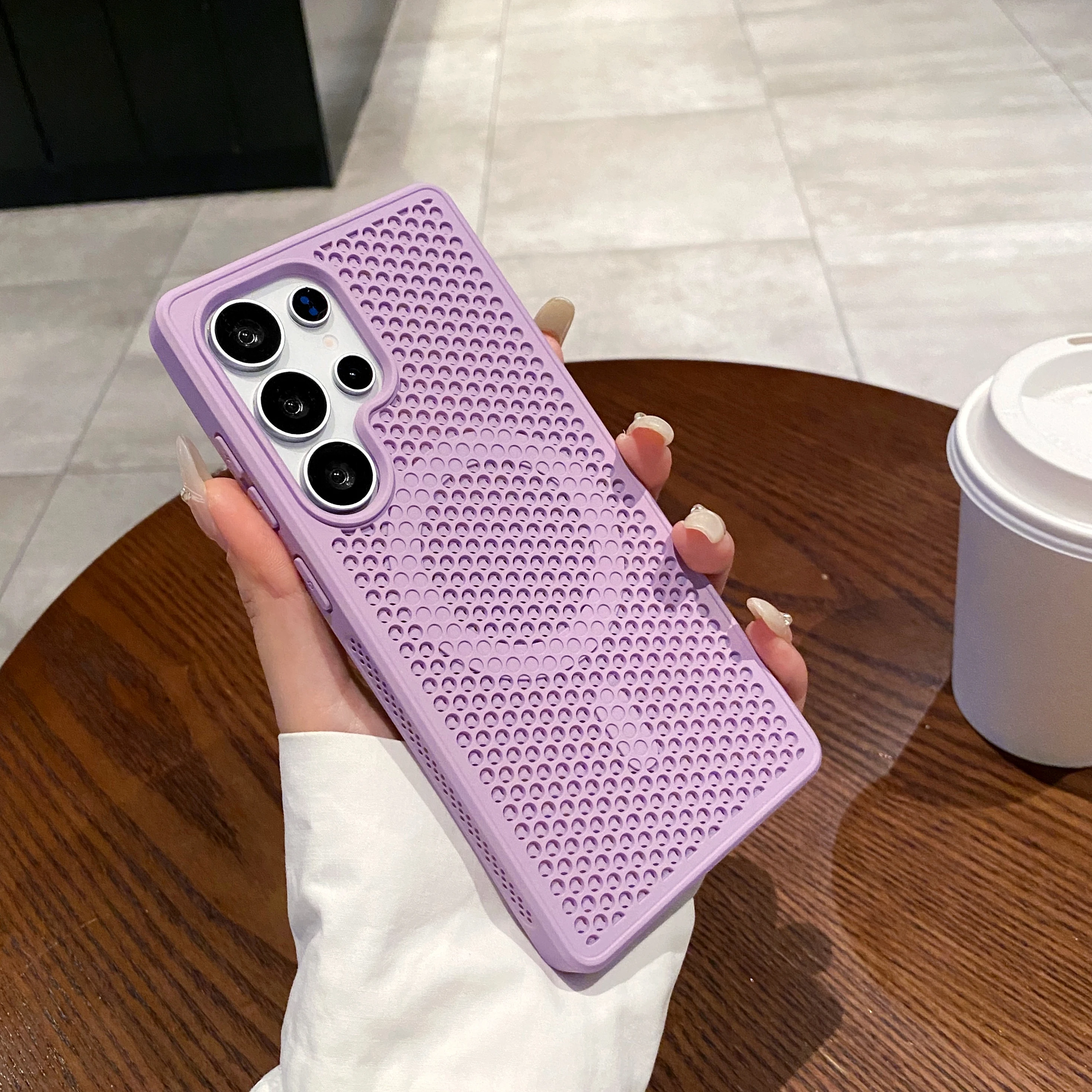 Magnetic Heat Dissipation Mesh Case with Breathable Cooling Grid Design