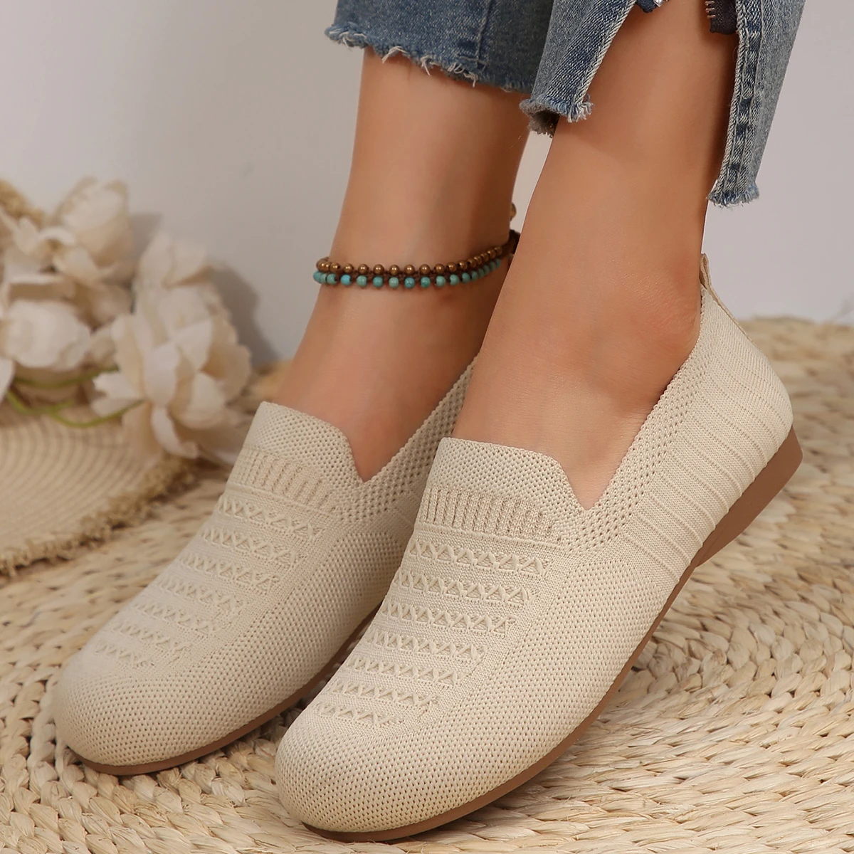 Рисунок 2 - Кроссовки женские сетчатые