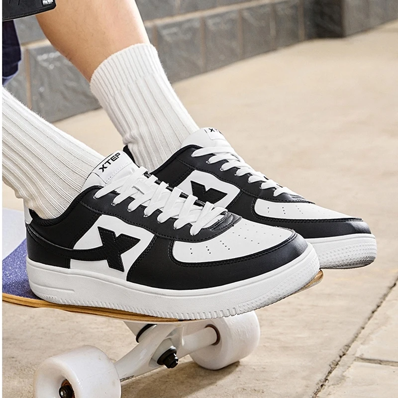 Xtep Skateboarding Shoes Non-Slip Wear-Resistant Casual White