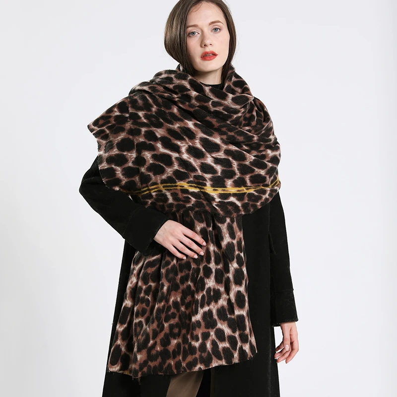 

Luxury Fashion Leopard Print Thicken Winter Women Cashmere Scarf Shawl Wrap Lady Bandana Pashmina Scarves Hijab Stoles Muffler