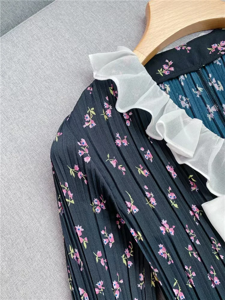 

2023 Summer New V-Neck Floral Printed Dress Women French Patchwork Folds Lantern Sleeve Contrast Color Ruffles Slim Robe Ladies