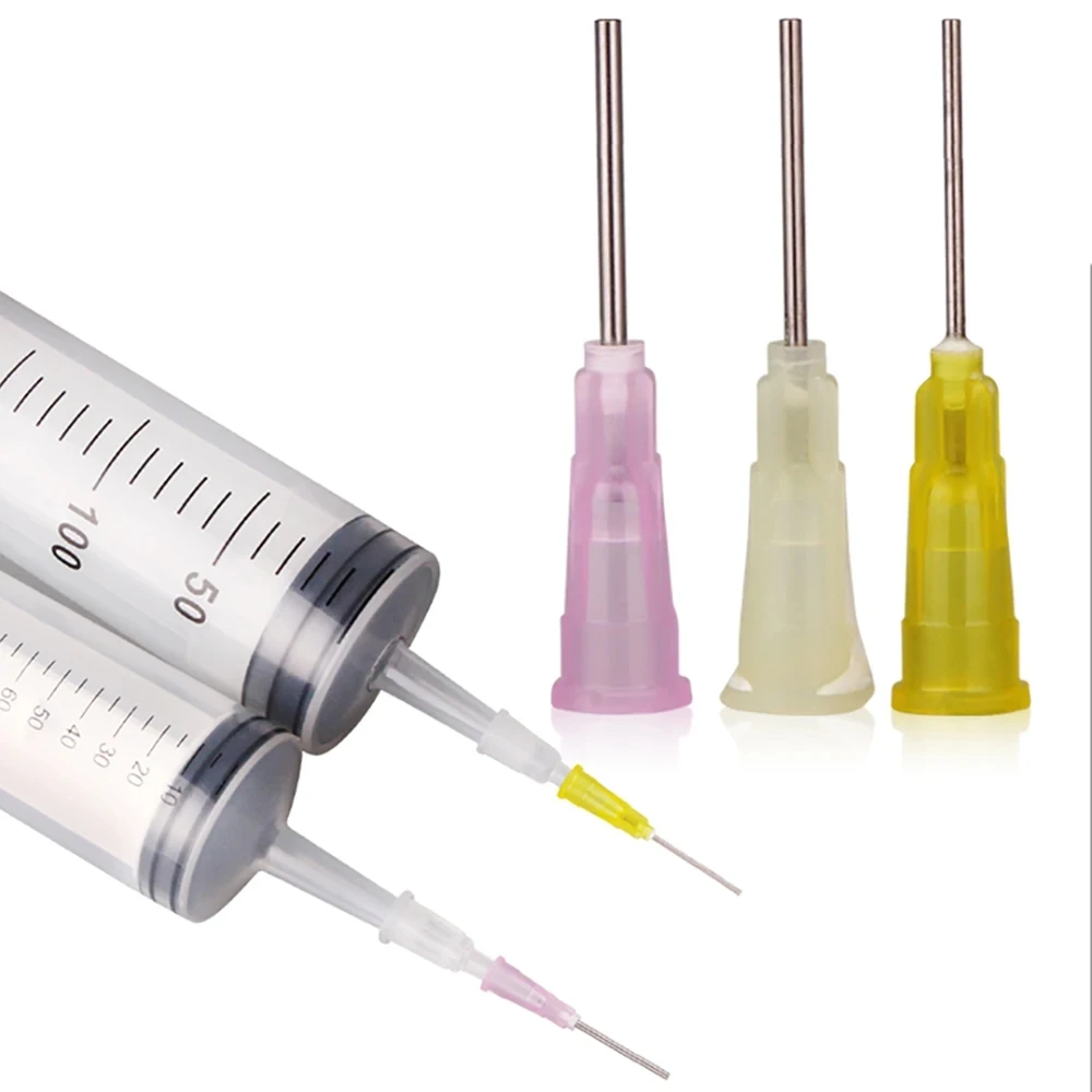 Gros plan sur un joint filtrant blanc 19G 22mm pour masque anti-pollution