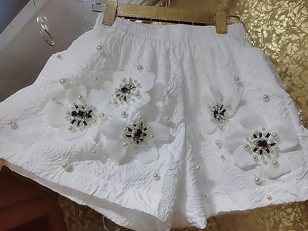 Luxury Pearls Beaded 3D Flower Carved Loose Slim Wide Legs Shorts Fairy Short Pants Elastic Floral Embroidery Short Trousers