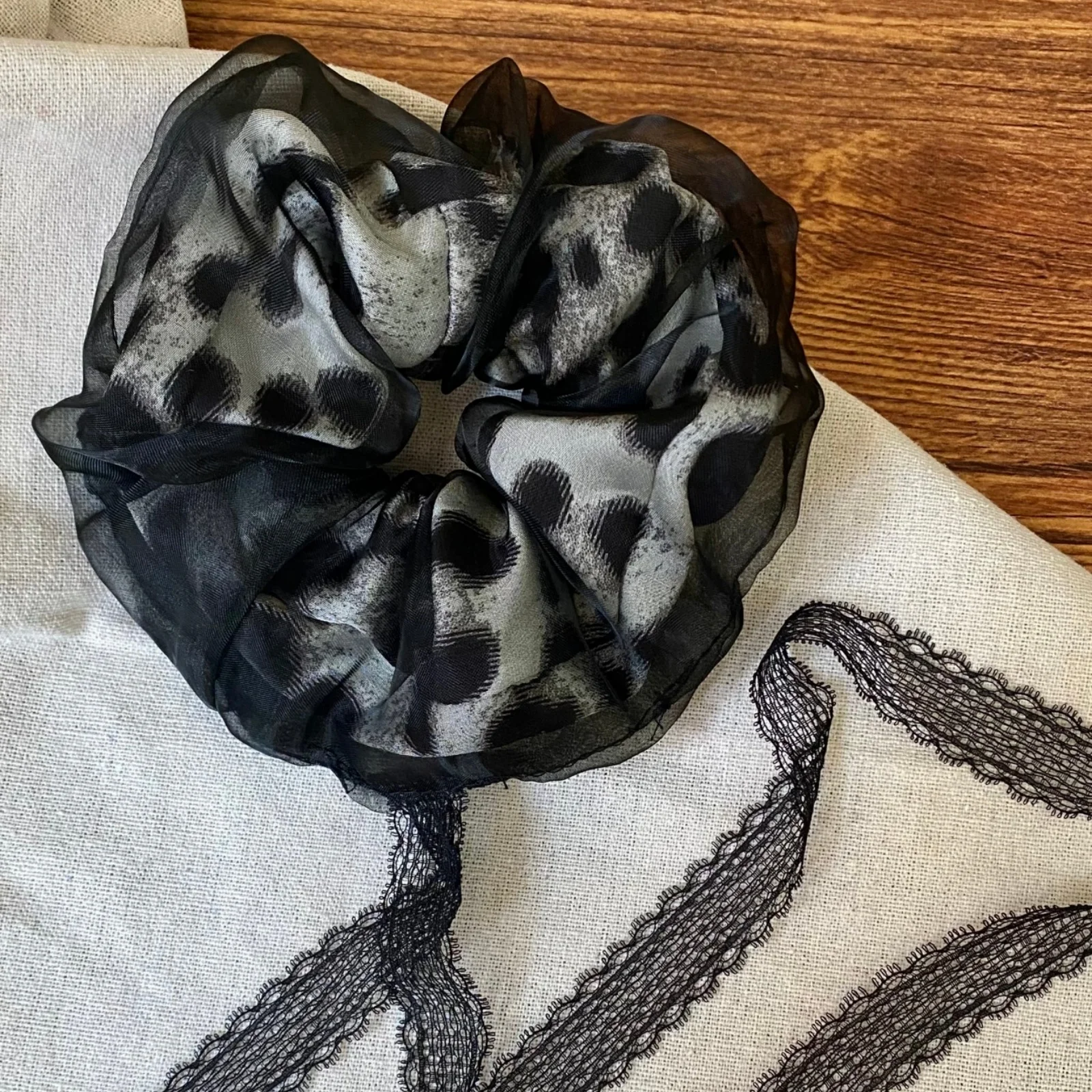 1PC Scrunchies Women's Sheer Leopard Print Hair Accessories Elastic Hair Ties, Trendy for Daily & Party, Great Gift