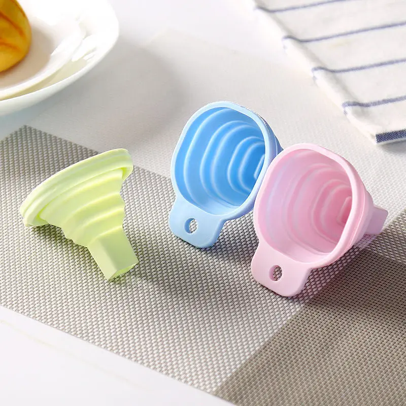 3pcs Silicone Round Funnel Retractable Refueling Funnel car fuel funnel