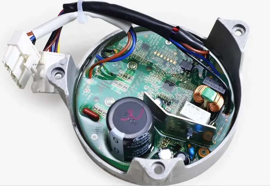 

Для Weiling Motor Drive Board ZXGN-420-8-30L 52K2002201 = 52K1002001 part
