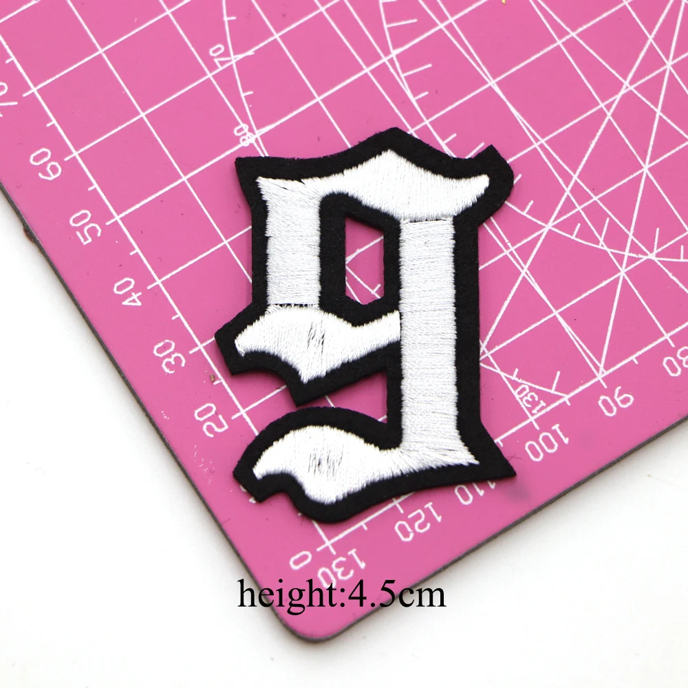 1PC Goldene Griechische Buchstaben Stickerei Patches Eisen Auf Buchstaben Patch 0-9 Patch Gestickte Patch Nähen Auf Patch für Kleidung KEINE Diy – Detail 13