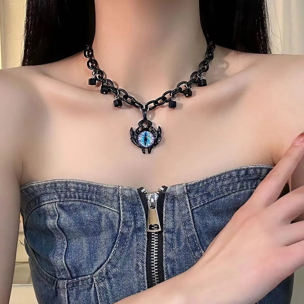 

Devil's Eyes Black Hip Hop Necklace for Women Jewelry Gifts