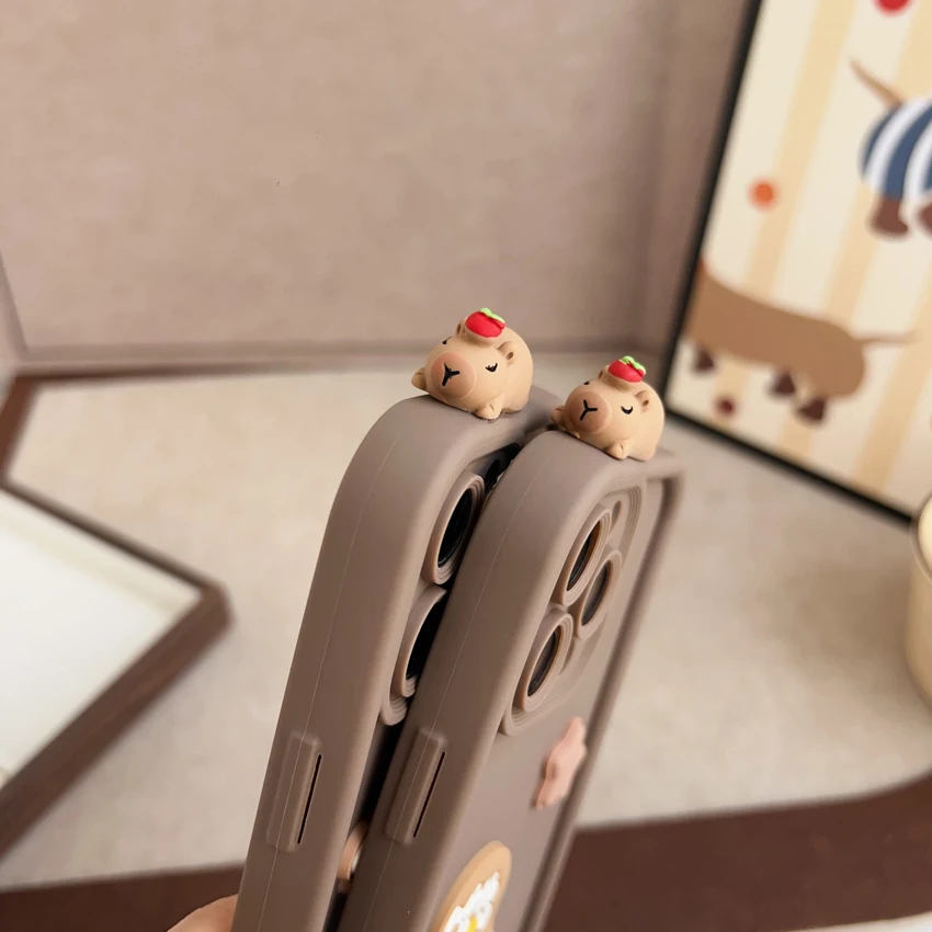 Capibala Multistep Phone Case with Head Doll Accessory