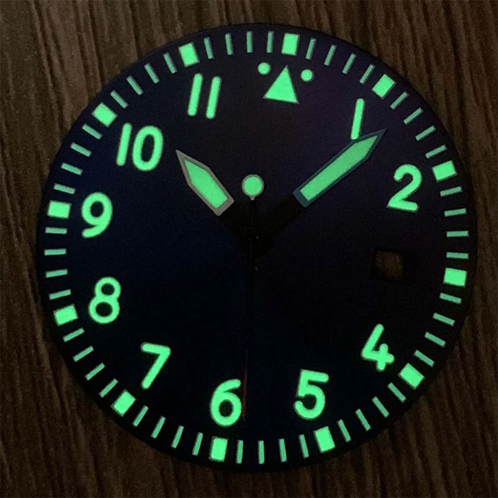 Green Luminous Watch Dial with Hands