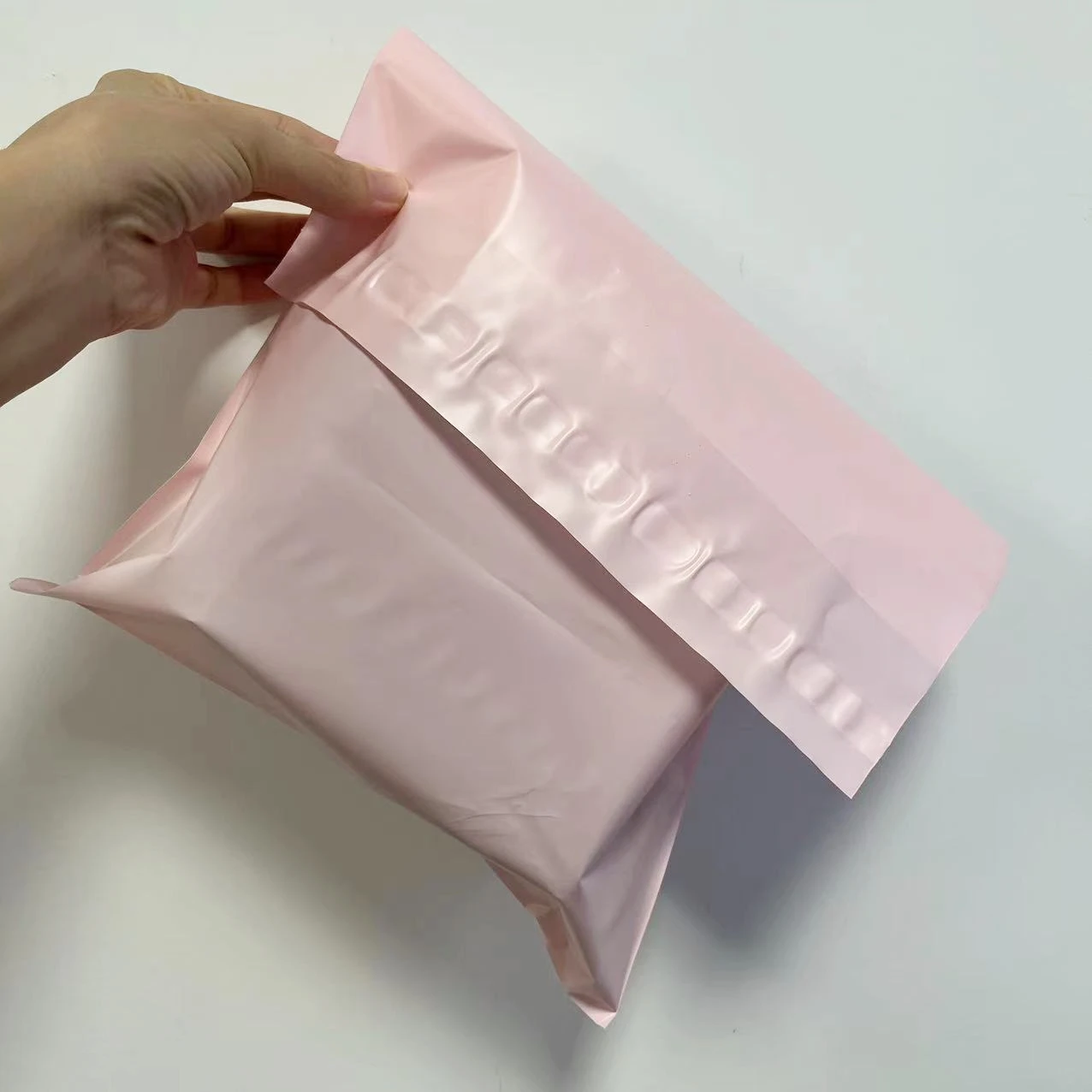 20 개/몫 택배 가방 봉투 보관 가방 포장 배달 패키지 메일 링 가방 자기 접착 인감 플라스틱 운송 가방