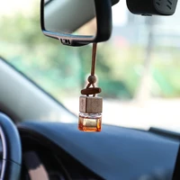 Logo de voiture désodorisant bouteille de parfum de voiture suspendu pendentif de parfum de voiture 2