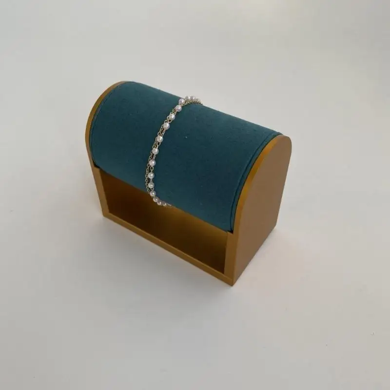Fashionable Sturdy Metal Display Stand Portable Accessory for Multiple Watches and Bracelets Practical for Retail Use
