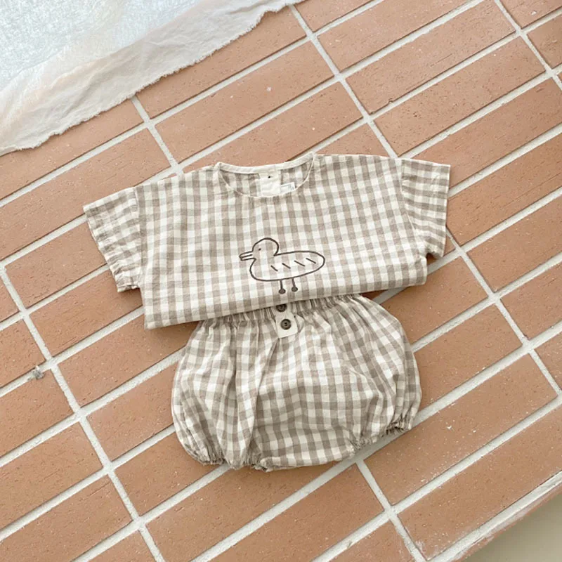 2022 Summer New Baby Clothes Set Infant Cartoon Duck Print T Shirt + Shorts 2pcs Suit Boy Cotton Linen Set Cute Dot Girl Outfits Baby Clothing Set best of sale