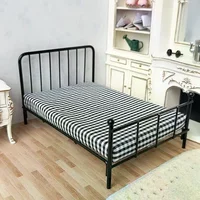 1 pièces décoration de scène de chambre à coucher 1:12 maison de poupée lit en métal Mini meubles de poupée cadre en fer lit simple modèle accessoires de maison de poupée 2