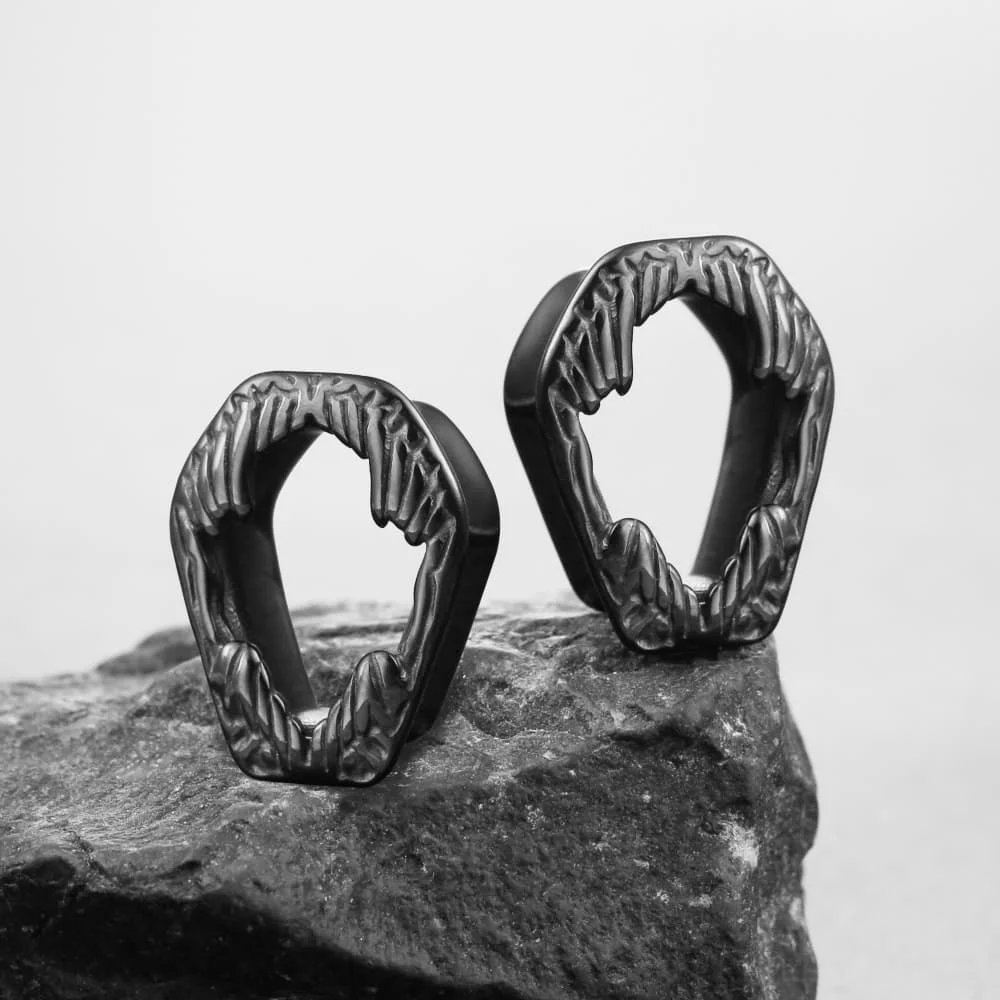 Casvort 2 Stück 316 Edelstahl Punk stilvolle Sarg Ohrmessgeräte Tunnel Expander Piercing Körperschmuck coole Ohrstecker – Detail 5