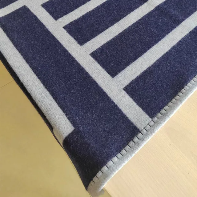 100% Gyapjú Csíkos Takaró Kendő 140*180 Cm -Es Kanapé Dobás Otthoni Dekoráció Meleg Kék Lágy Ágytakaró Szálloda Irodai Napfény - Image 3