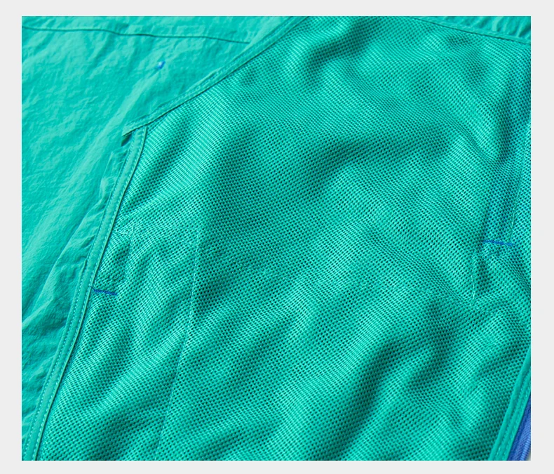 Lightweight Hooded Hiking Jacket with Packable Outdoor Design