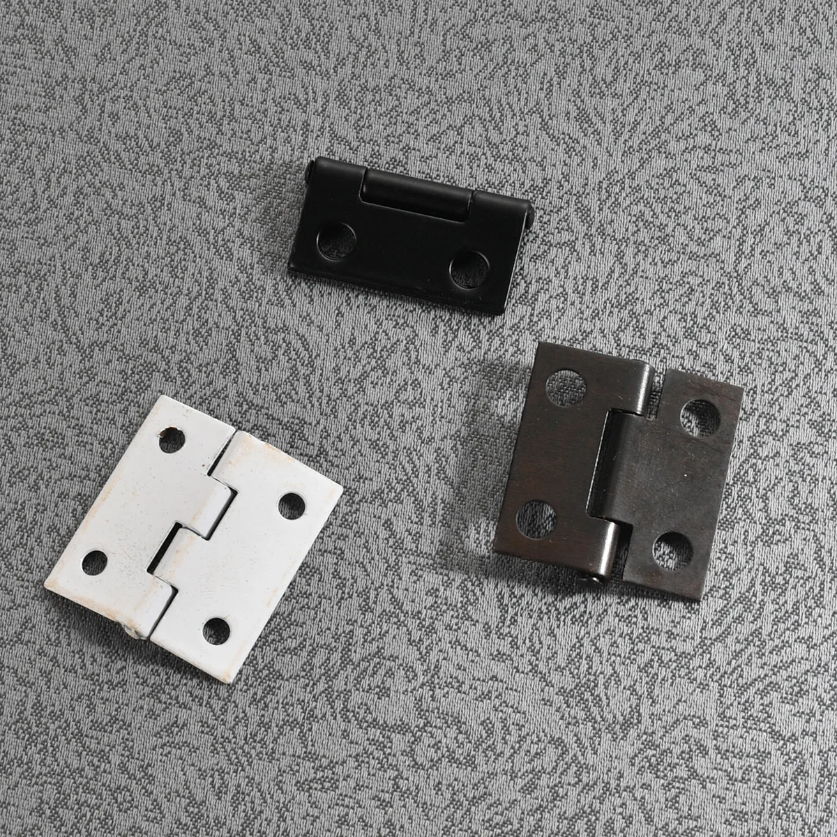 Hardware new Chinese 24*25mm flat wooden box with tin gift box and small hinge black.