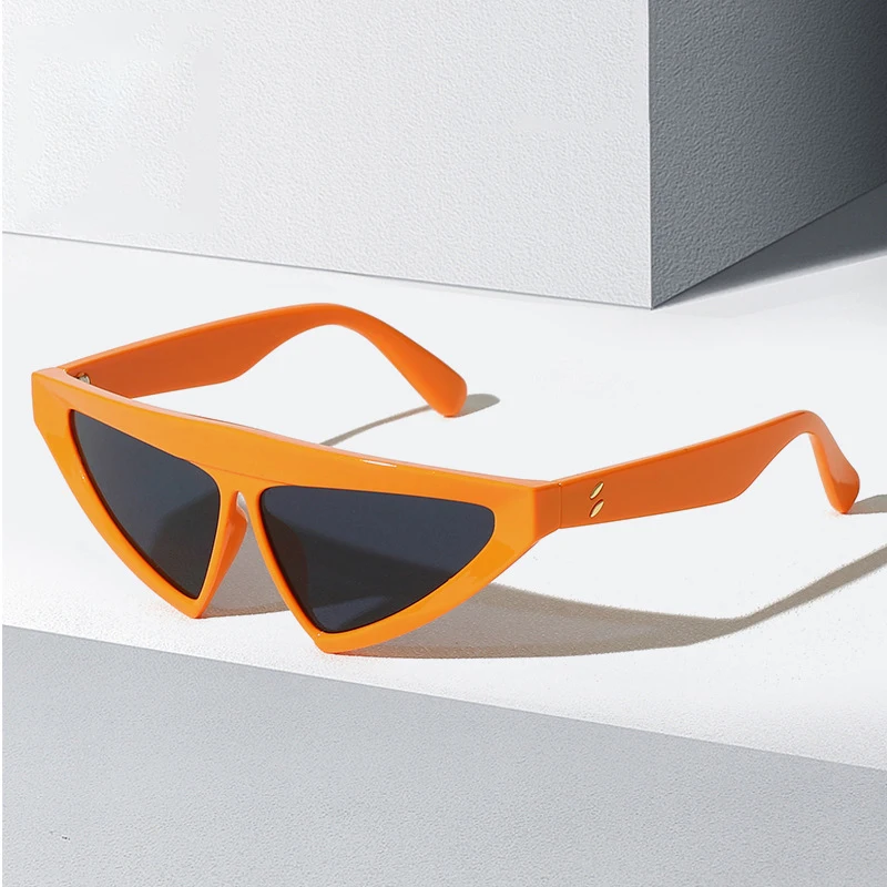 

New Men Women Triangle Frame Personality Sunglasses Fashion cat-eye Sunglasses Female Hundred With Sunglasses Brille Bikes Pesca