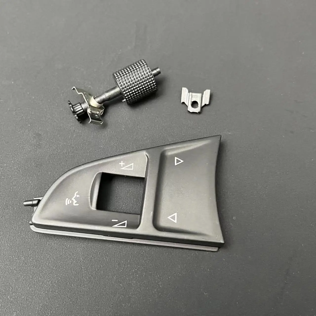 Rullo multifunzionale dell'interruttore del manzo della chiave del pulsante del volante per Skoda Superb III Octavia A7 Karoq Kodiaq Fabia Scala Rapid  34
