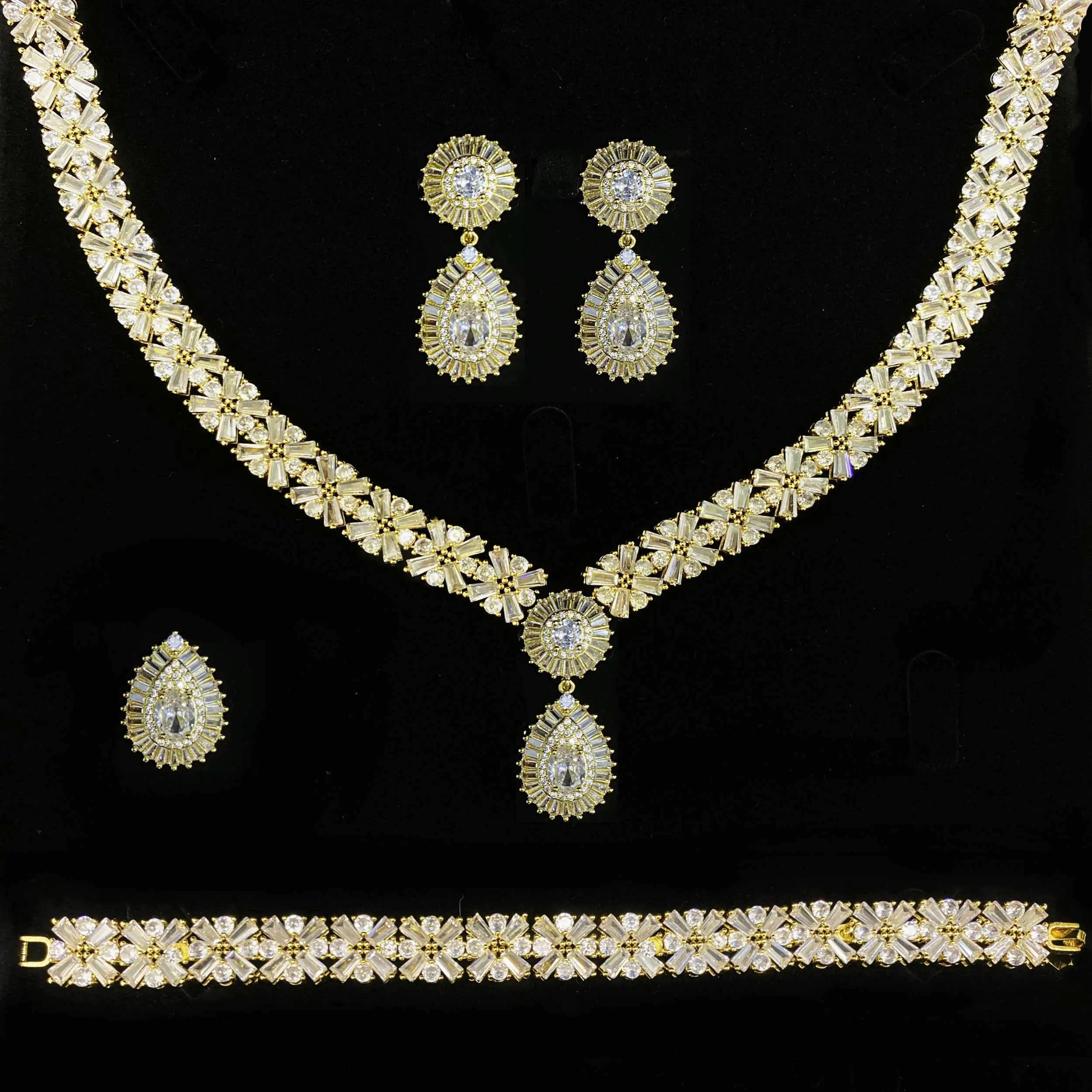 

Luxury Wedding Indian Bridal Jewelry Sets Women Snowflakes Cubic Zirconia 4 pcs Necklace Earrings for Women