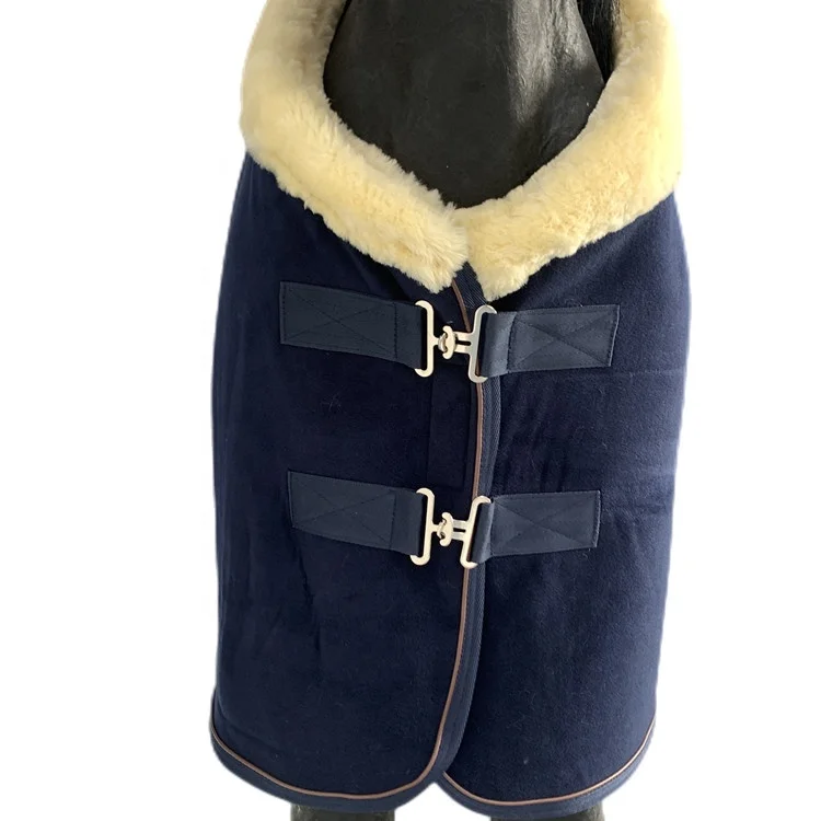 China Luxury Show Horse Rug Fleece Horse Rug with Fake Fur Collar Blanket