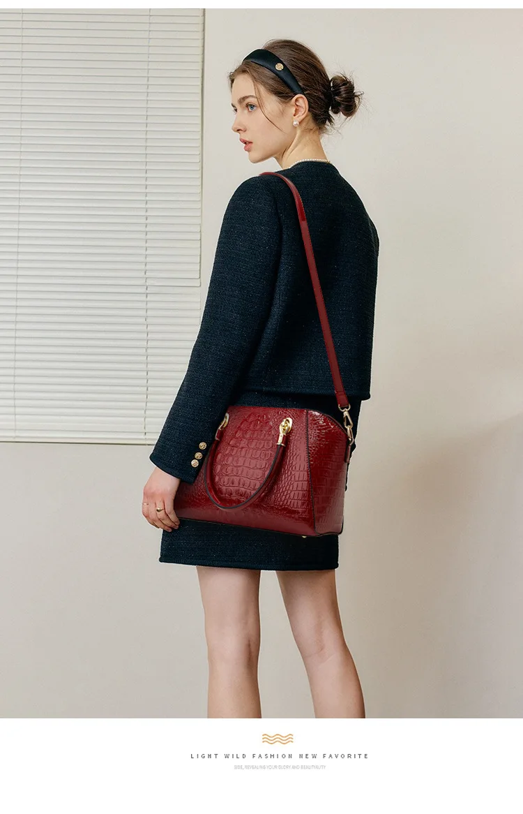 Luxury Crocodile Pattern Faux Leather Women’s Handbag