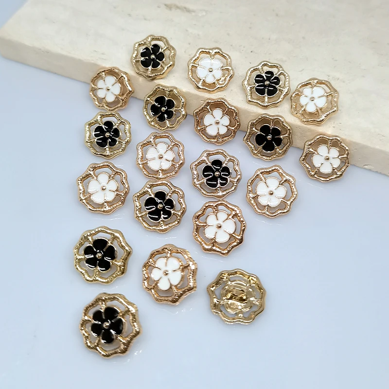 15/20/23MM 패션 장식 꽃 금속 단추 의류 화이트 블랙 빈티지 고품질 단추 여성 코트 바느질 DIY