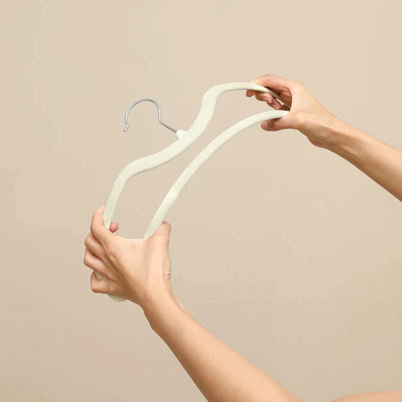 Clothes Hanger Cloth Flocking Plastic Space saving Anti slip Short Neck 10pcs